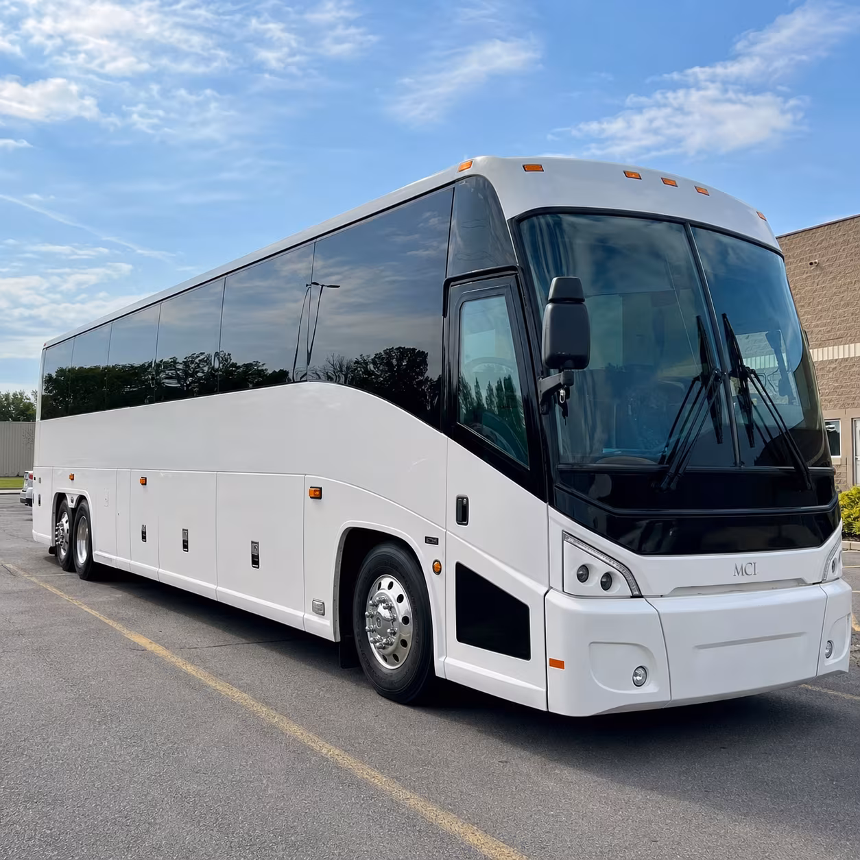 fullerton employee shuttle services to metrolink and major office corridors